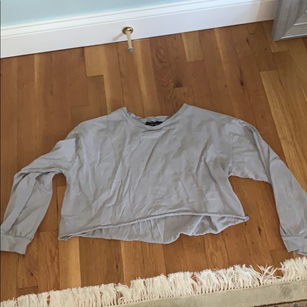 cropped long sleeve shirt